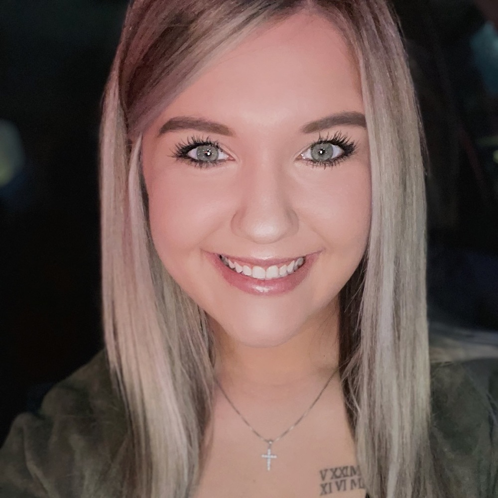 Meet your Posher, Annalyssa